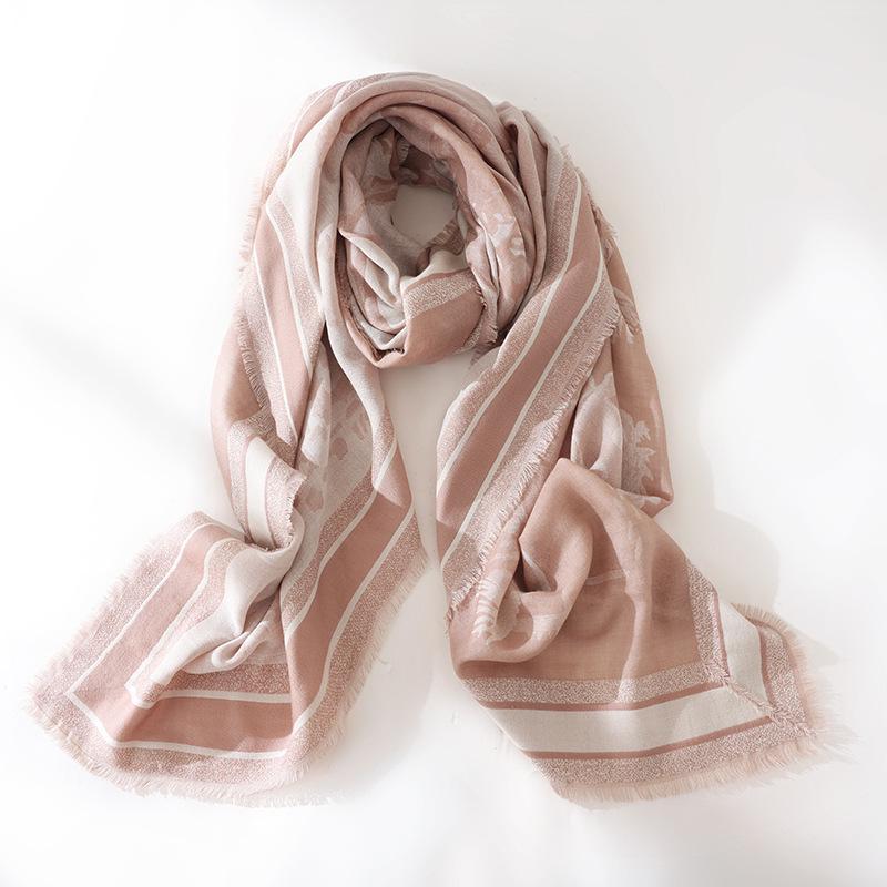 High-End Wool & Mulberry Silk Shawl: Versatile, Fashionable, and Warm for Autumn & Winter