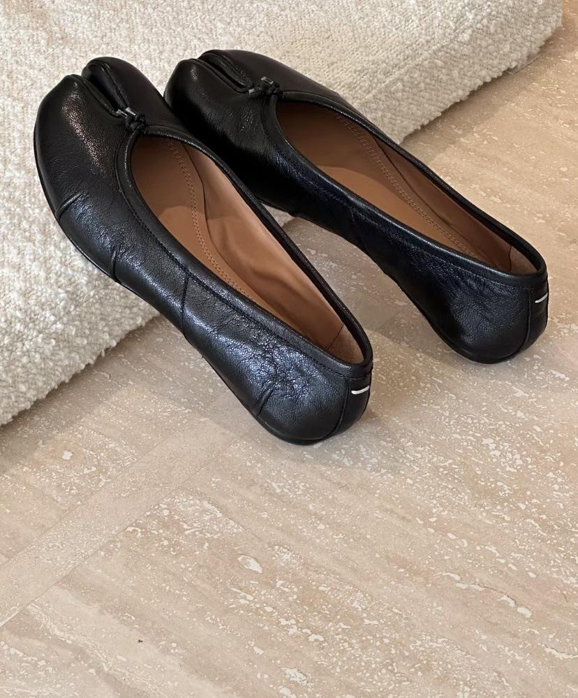 New Cowhide M6 Pleated Ballet Shoes Tab Split Toe Single Shoes Pig Trotters One Pedal Shallow Mouth Niche Style Women