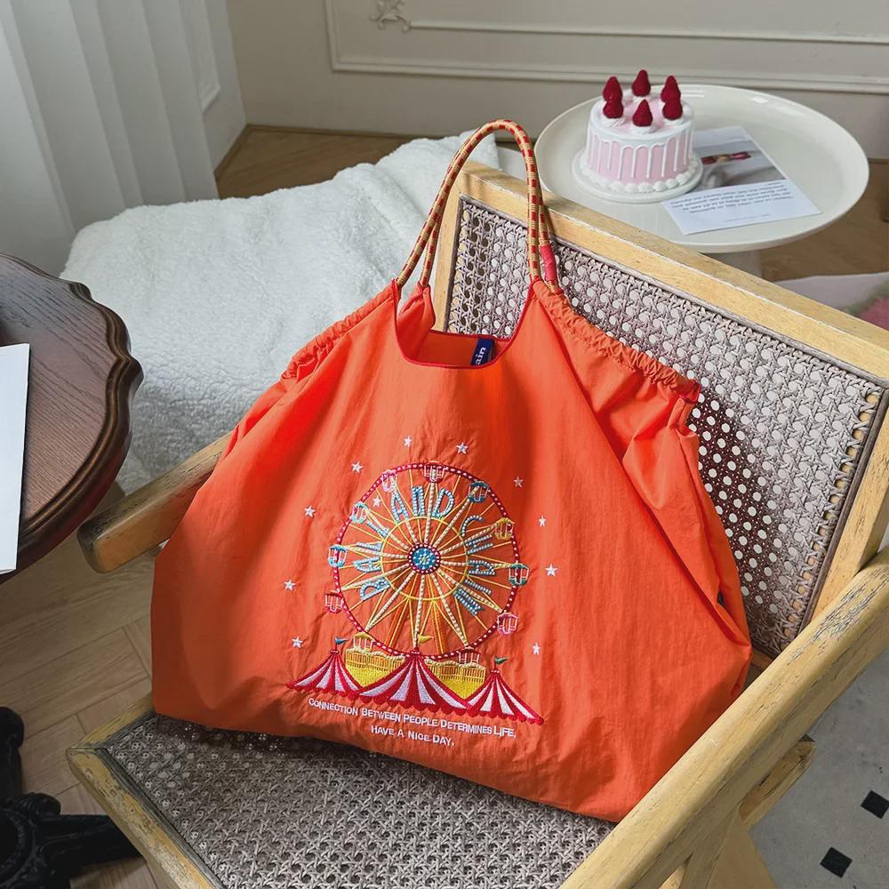 Stylish Japanese Embroidered Ball Chain Ferris Wheel Shoulder Bag