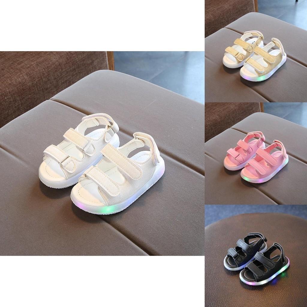 Adorable Children Casual Flashing Light Sandals With Soft Bottom And Timeless Design