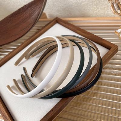 Retro Cienka Skórzana Opaska na Głowę dla Kobiety Dziewczyny Elegancka Prosta Obręcz do Włosów Gumka do Włosów Jesień Zima Moda Pasujące do Wszystkiego Akcesoria do Włosów