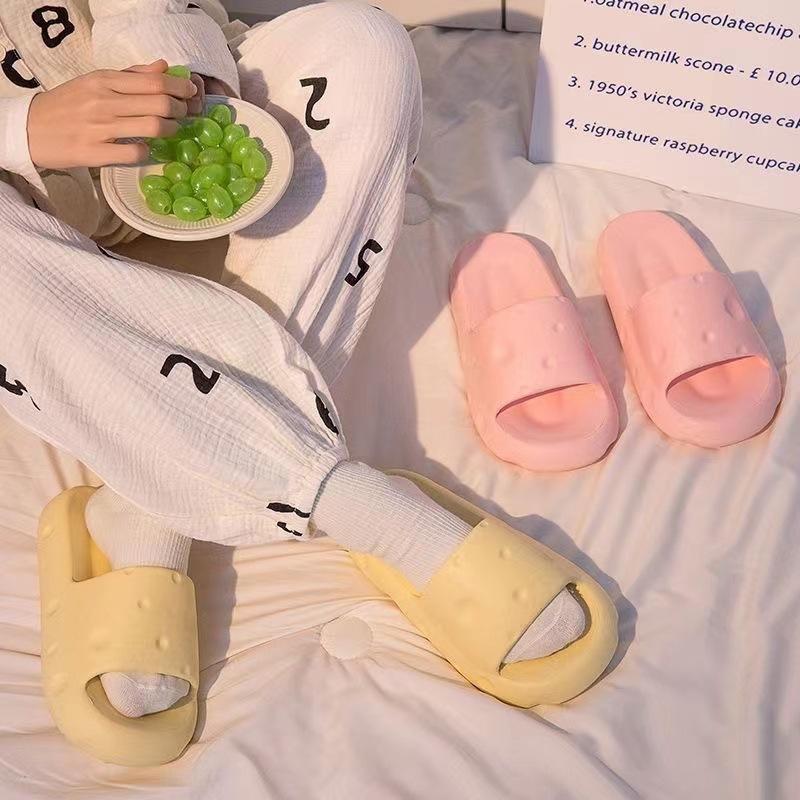 Cool slippers women's summer outdoor wear indoor home year new non-slip deodorant slippers women's summer