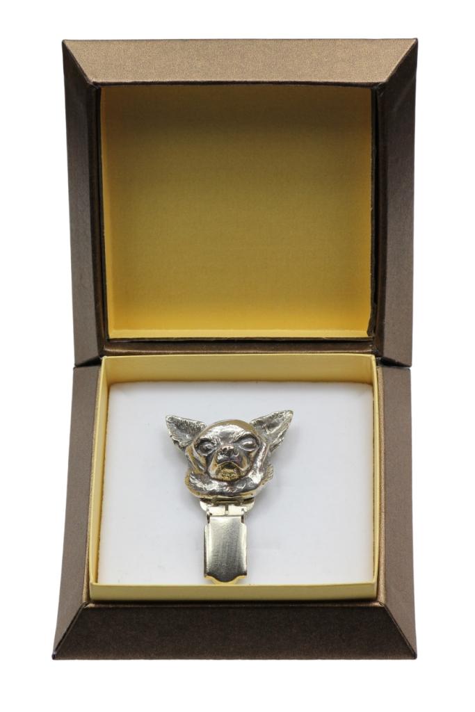 Chihuahua short-haired, Chihuahua smooth I – Brooch with a clip, holder for a start number – Design 01 | Art-Dog