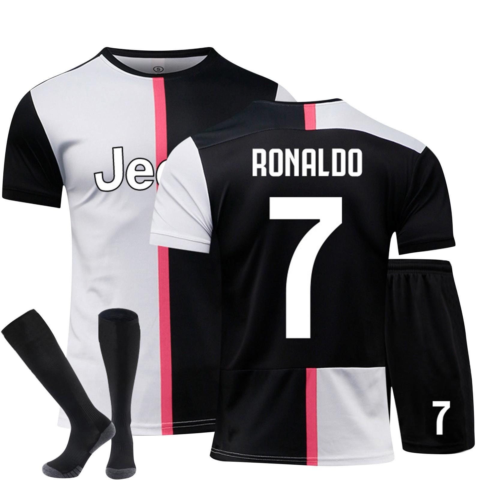 Set di uniformi della squadra sportiva delle maglie della Juventus del 1920. Set di tute da allenamento per il calcio 26