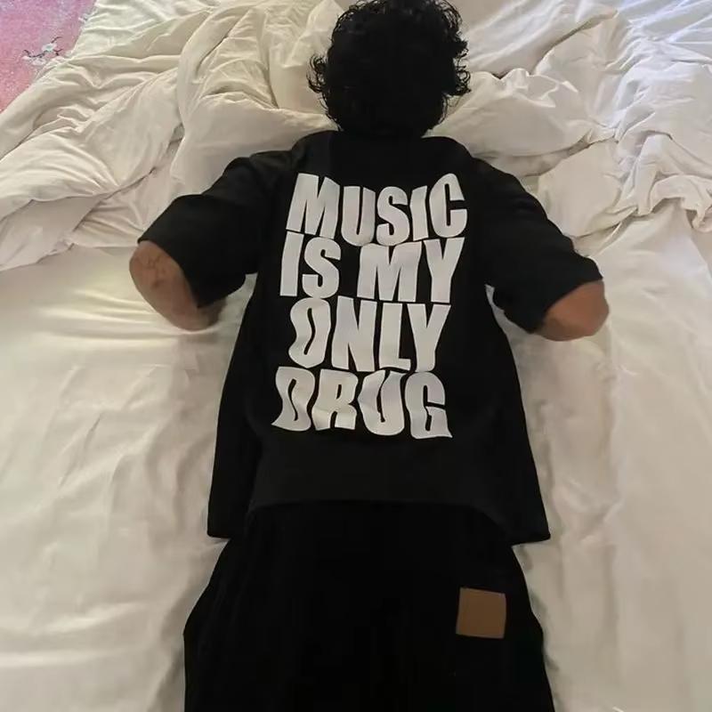 

Alphabet Musicis My Only Drug Fun English Short-sleeved T-shirt Summer Cotton Short Sleeved Trendy Niche Men Women Streetwear... S разноцветный