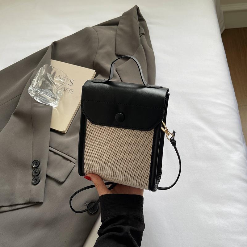 

2025 new fashion simple women s bag casual shoulder bag fashionable high value messenger mobile phone bag contrasting color small bag women