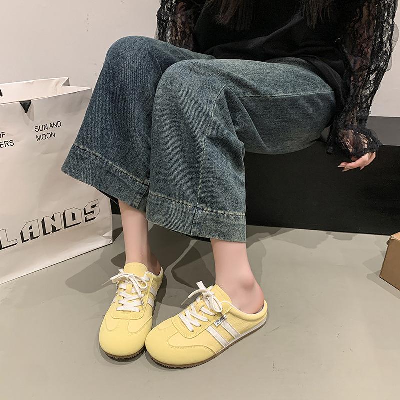 Baotou slippers women's summer outer wear 2025 new super fire moral training shoes half drag white shoes explosion one pedal Forrest Gump shoes