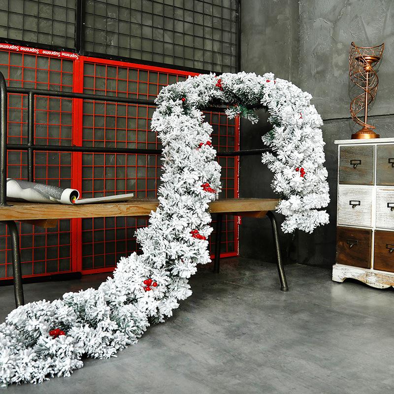 Christmas Rattan Rice Luxury Encrypted Window Display Set with Ball Ornaments and Wreath Decorations