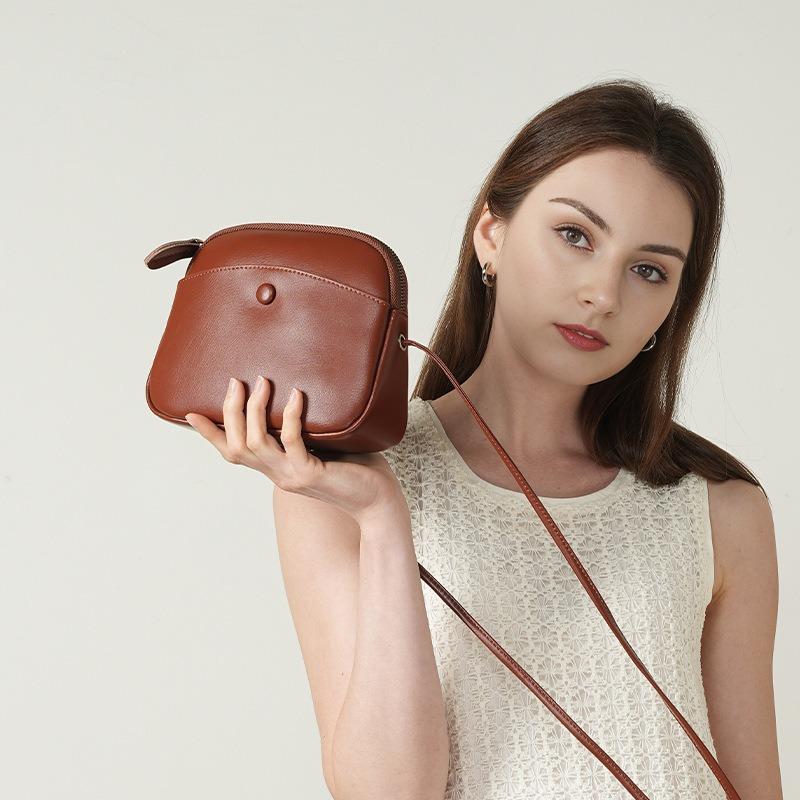 Shell Bag Women's First Layer Cowhide Casual Shoulder Commuting Versatile Messenger Bag Women's High-end Mobile Phone Bag