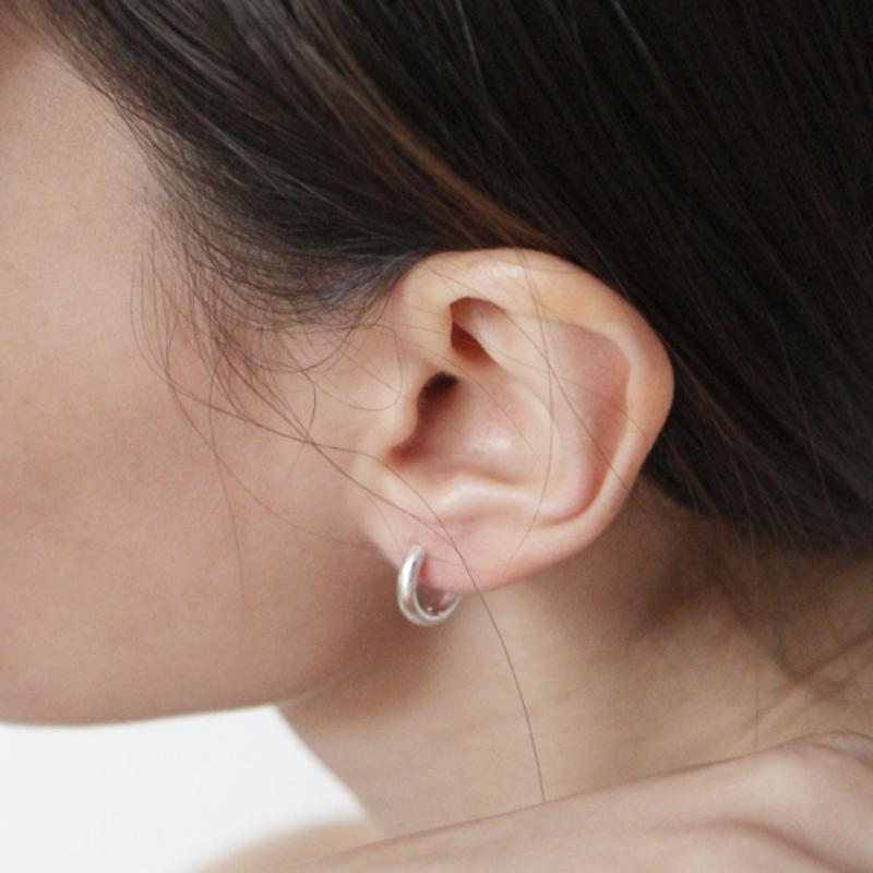 TOU [Silver925] TN025 Basic Sleek Round Semi Bold Earring