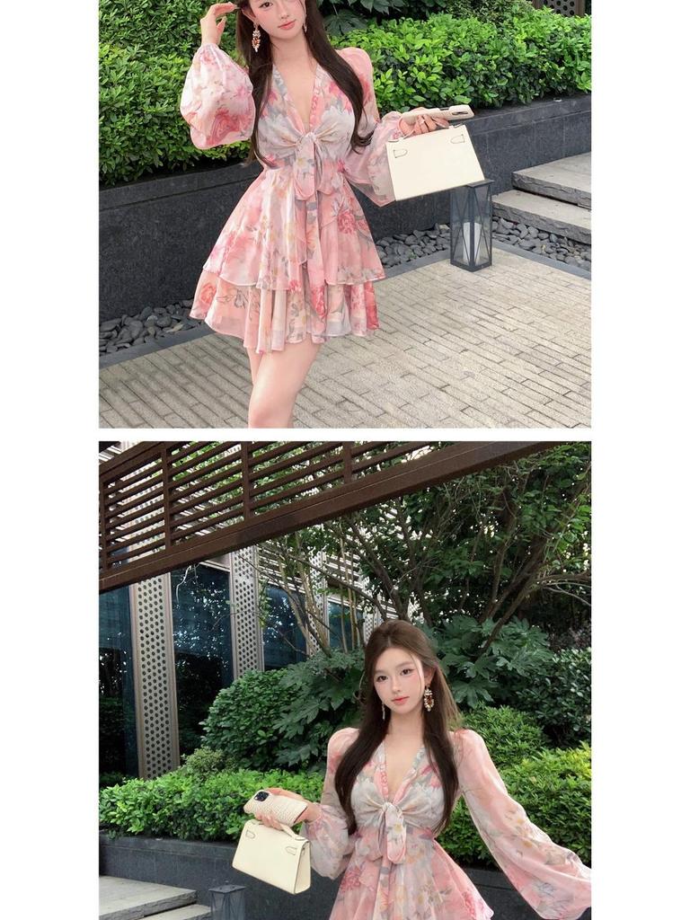 Elegant V-Neck Floral Tie-Up Dress with Cinched Waist – A Versatile, Fashionable Slim-Fit Short Skirt for Women
