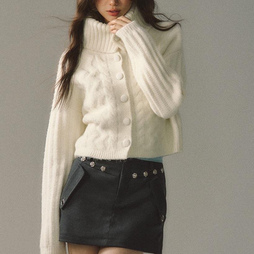 High Neck Sweater Jacket for Women In Autumn and Winter Lazy Design Soft and Loose Short Sleeved Knitted Sweater
