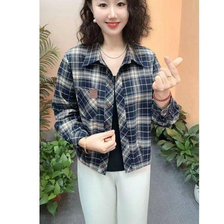 2026 Spring Elegant Casual Korean Plaid Lapel Shirt for Middle-Aged Women XL (suggested 105-120 jin)