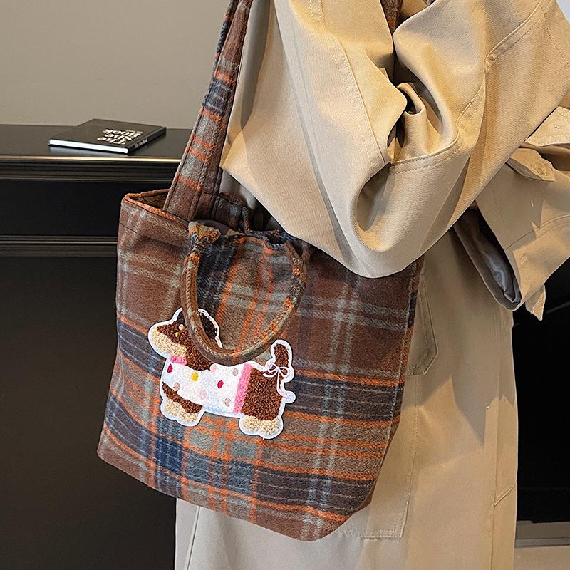 Herbst und Winter Wollkarierte Tasche Damen Neue Cartoon-Welpen-Einkaufstasche Lässige Schultertasche mit großer Kapazität Damen