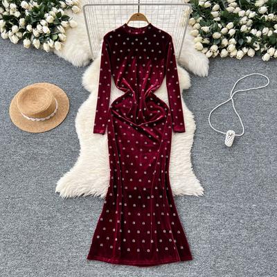 Plus Size Autumn Winter Women Luxury Beading Bling Bling Diamonds Velvet Christmas Dress Long Maxi Slim Sheath Party Dresses
