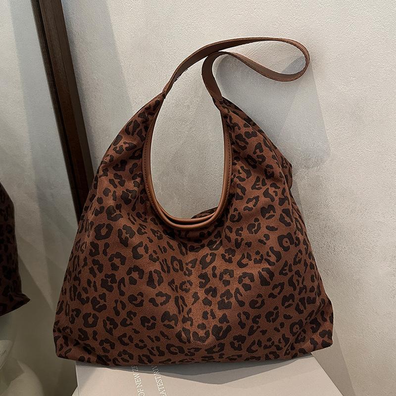 Autumn and Winter Retro Bag Underarm Bag Single-shoulder Bag Large-capacity Tote Bag