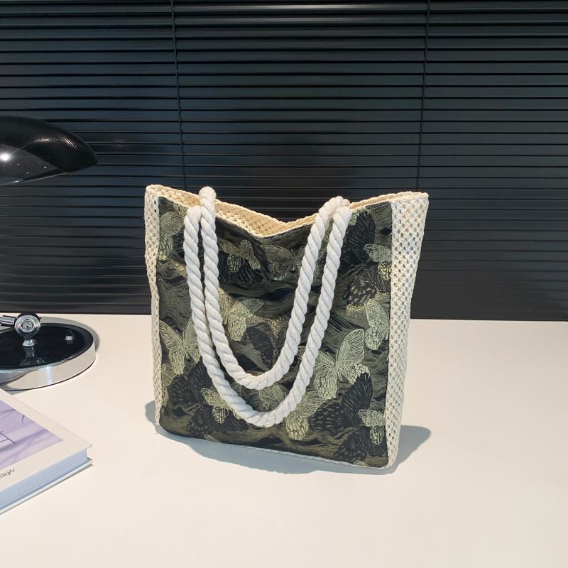 

Fashionable Korean Inspired Large Capacity Tote Bag For Everyday Casual Use Gold