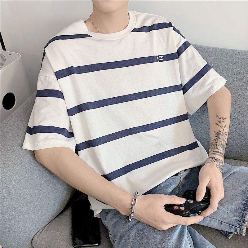 Letní pánské tričko s krátkým rukávem Volné a všestranné Studentský trend Móda Top s polovičním rukávem Prodyšné a absorbující pot Kulatý výstřih Pruhované pulovry