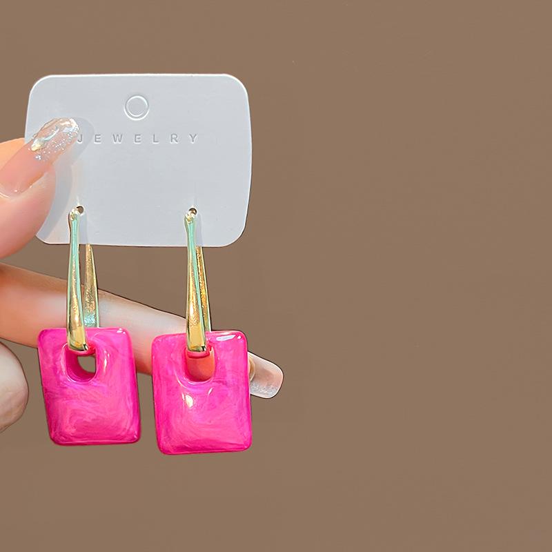 Korean Style Handbag with Celebrity-Inspired Pendant Square Earrings