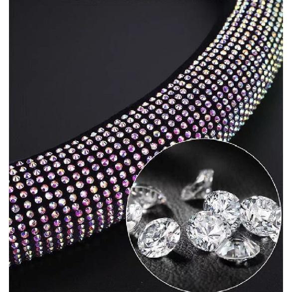 Capacul volanului mașinii cu diamant de cristal strălucitor Protector al volanului autovehiculului SUV Decorare auto din carbon