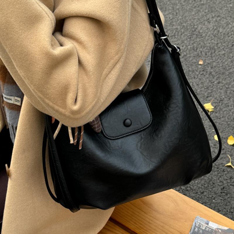 Tragetasche mit großem Fassungsvermögen, Damenmodische und hochwertige Retro-Einzelschultertasche, Pendlerrucksack