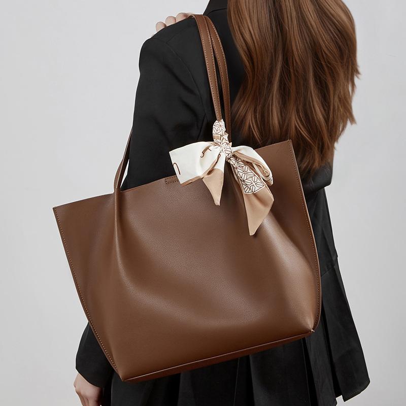 Leather Tote Bag, Large-Capacity Shoulder Bag, Premium Sense Child And Mother Bag, Simple Commuter Handbag.