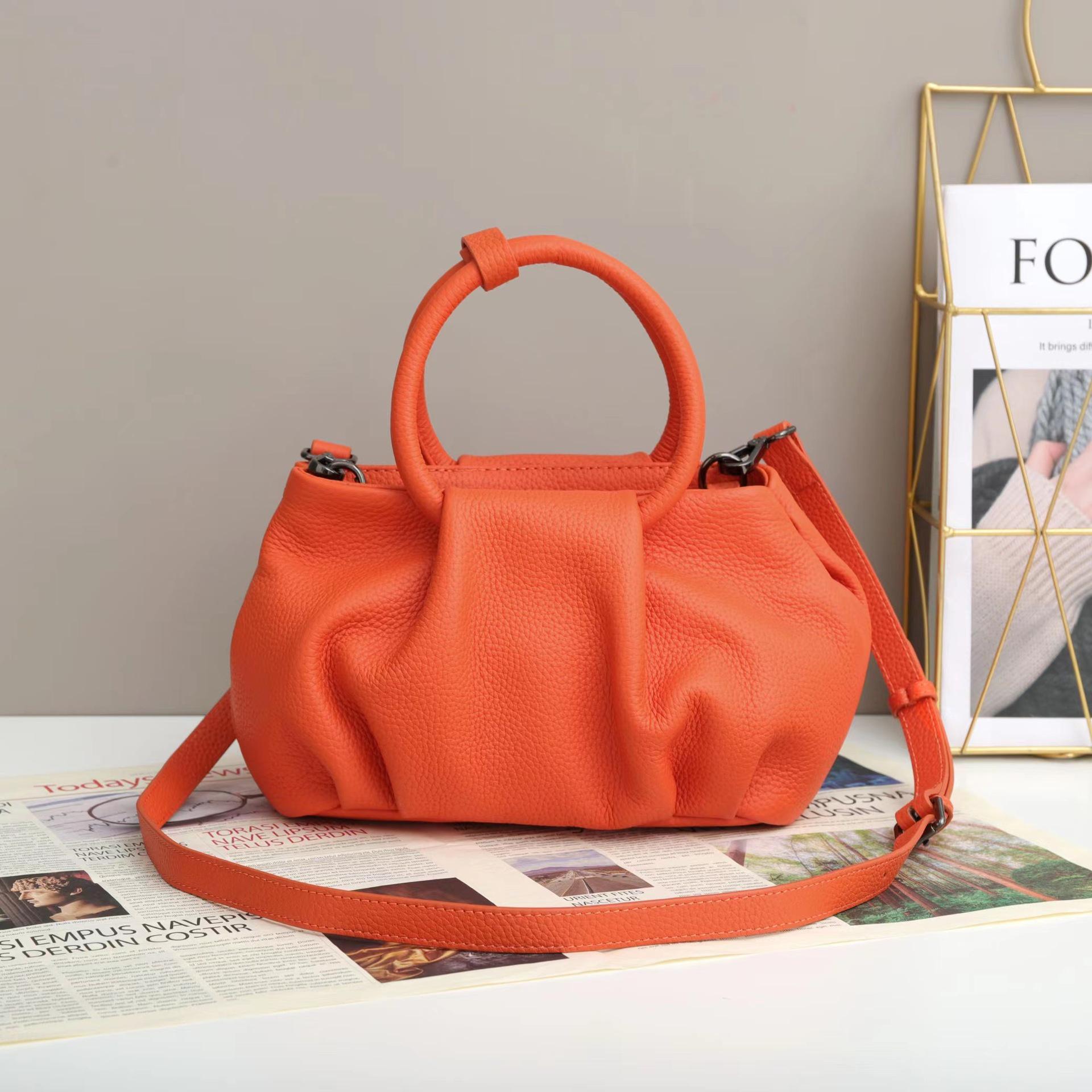 

Women s Trendy Designer Pleated Cloud Handbag, Summer 2025 - Stylish Single Shoulder & Crossbody Bag 29x12x17 cm