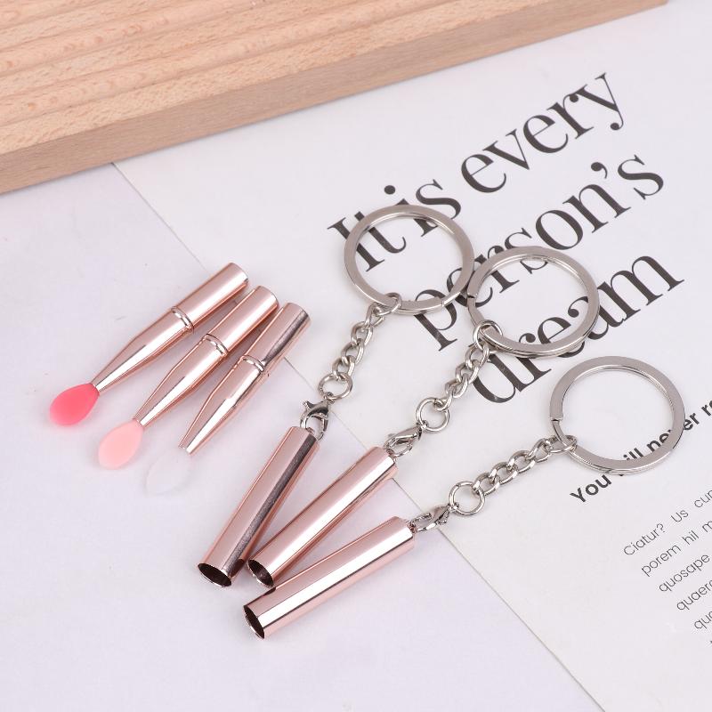 1Pcs Multifunctional Silicone Lip Brush Portable With Cover Keychain Dustproof Lipstick Lipstick Brush Eye Shadow Brush
