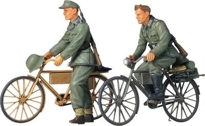 Tamiya 1/35 Military Miniature Series No. 240 German Army Infantry Bicycle Marching Set Plastic Model 35240