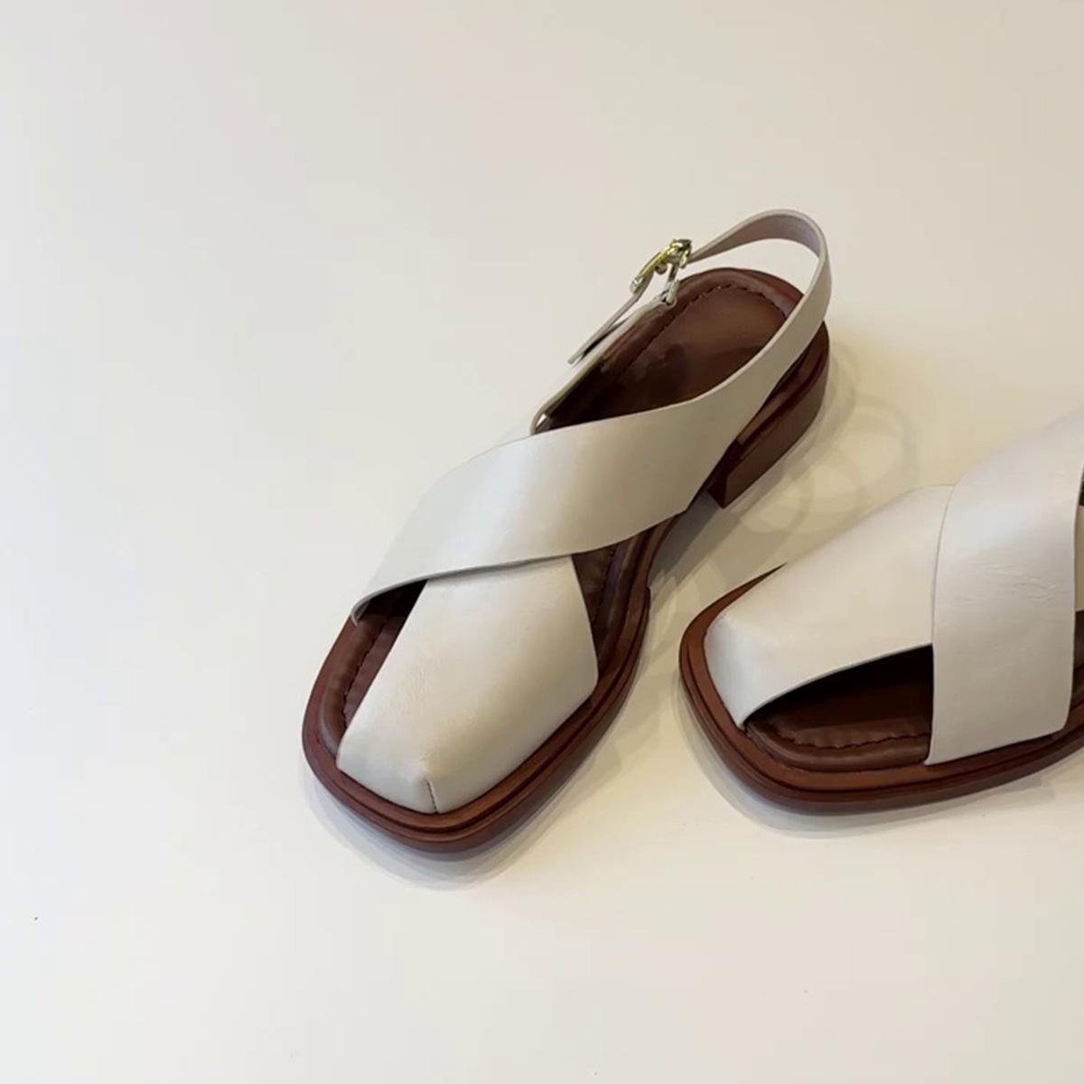 

Sheepskin version retro hollow one-word buckle with bag head Roman sandals women s summer fashion thick heels 35
