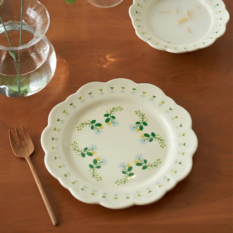 Chinese Style Small Flowers Ceramic Plate Home Outdoor Party Fruit Dessert Plates Exquisite Breakfast Sandwich Plate Yogurt Bowl