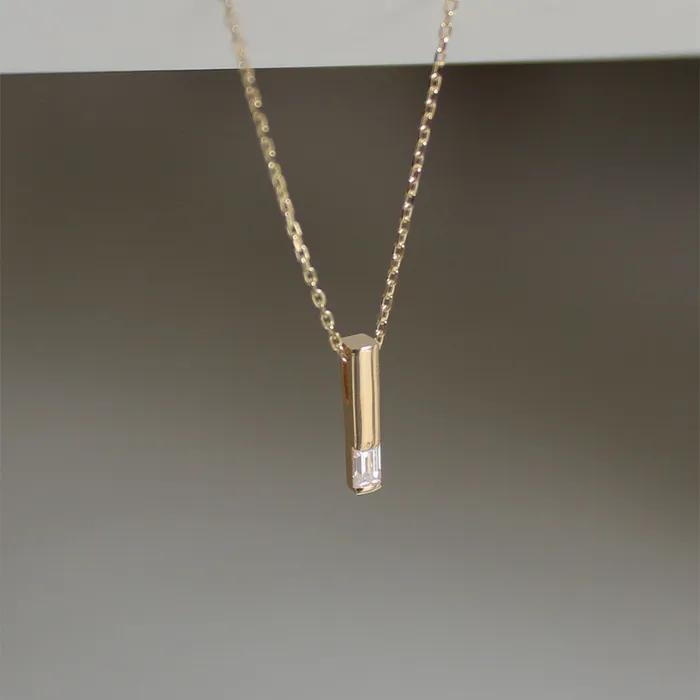 14k Gold Bar Shine Necklace