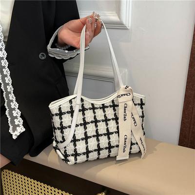 Large-capacity Underarm Bag Women's Spring New Fashionable and Simple Class Bag Large-capacity Woolen Tote Bag