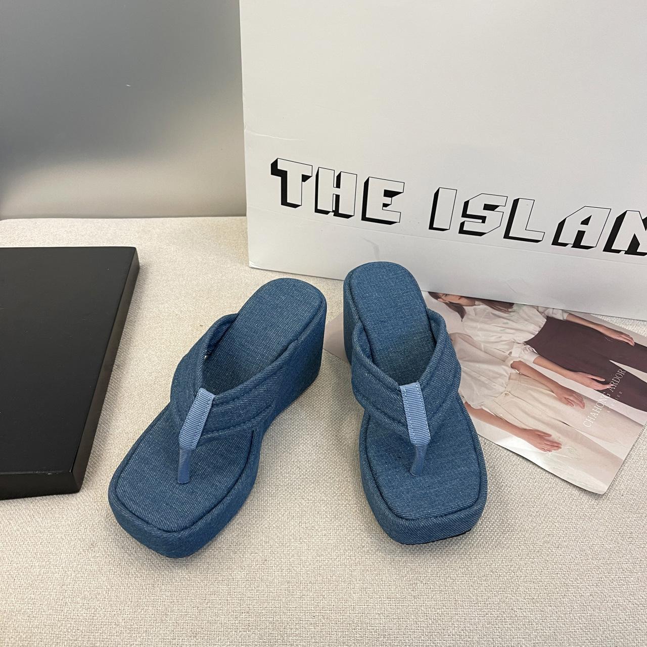 

Большие размеры женские босоножки на платформе с носком разноцветные пляжные сандалии 42 джинсовый синий