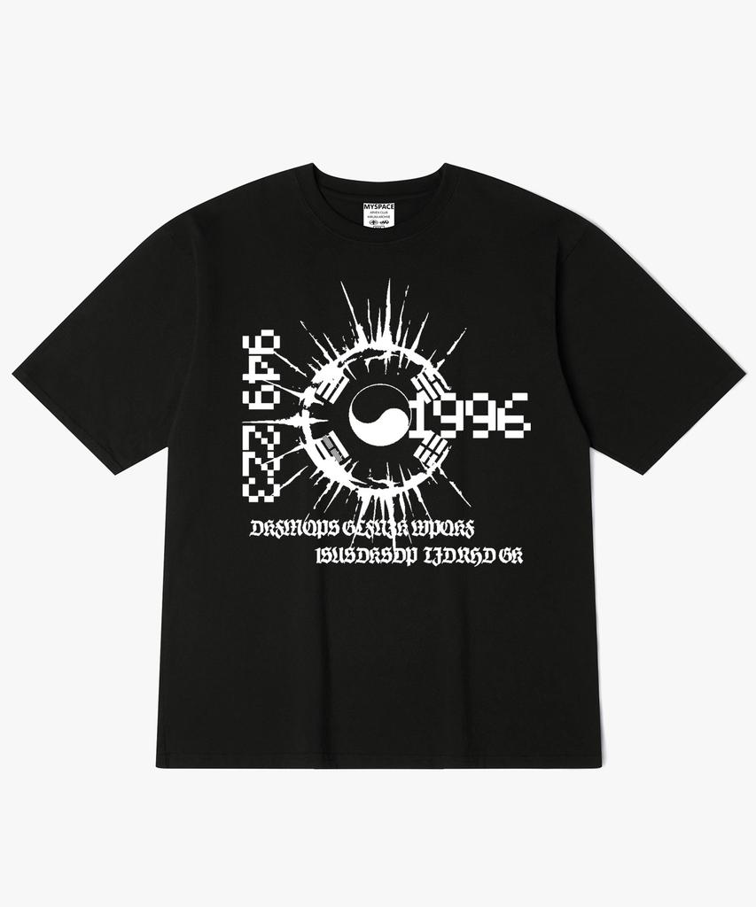 Hilukaakaibeu Burst Core Short Sleeve T-Shirt