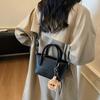 Niche Design Handbag Women's New High-end Casual Shoulder Messenger Bag Bucket Bag