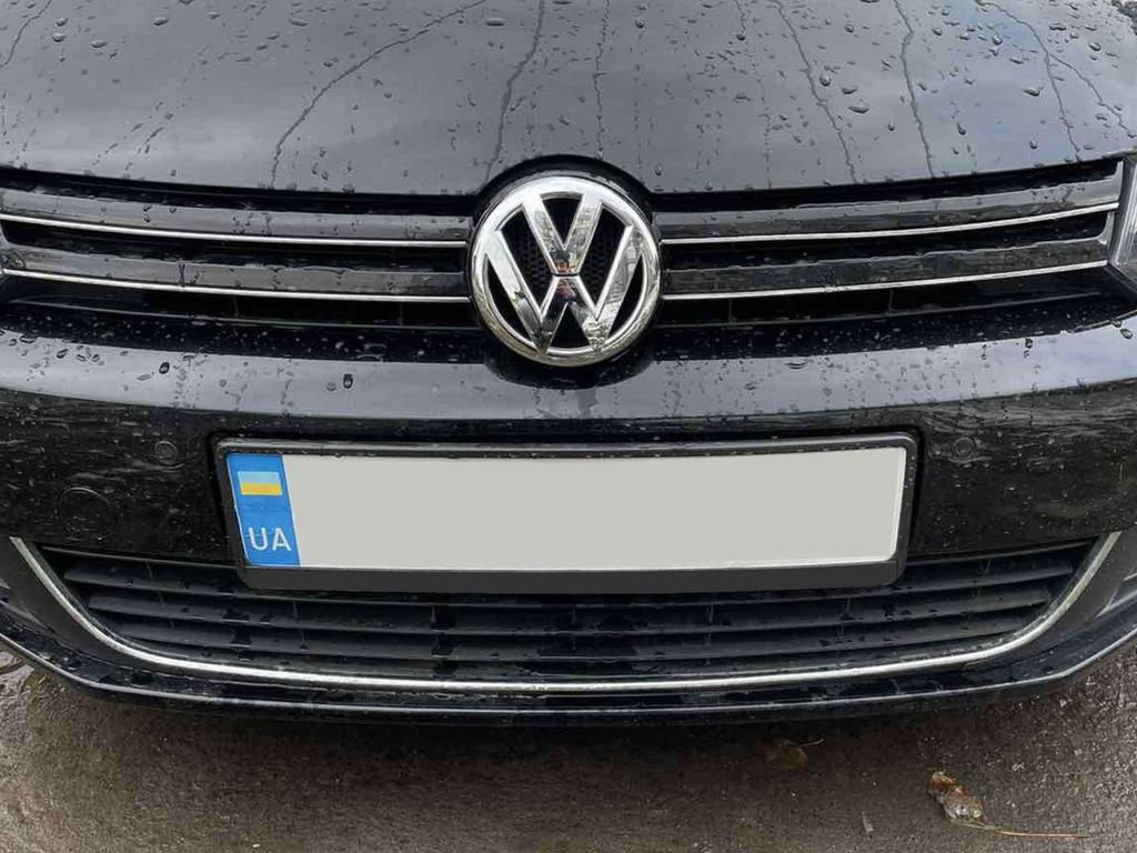 

Передний значок 5K0 853 601F для Volkswagen Golf 6