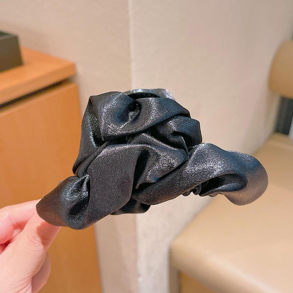 Fugitive Princess Satin Bow Hair Claw Clip - Elegant Updo Accessory