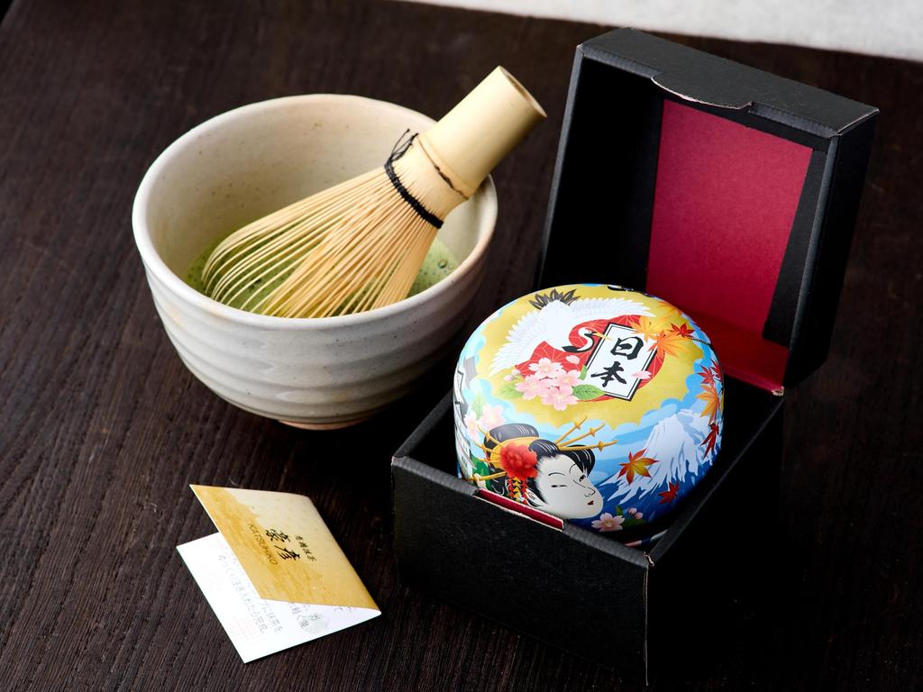 KATSUHIKO Organic Japanese Matcha [Ceremony Grade] Carefully Selected by 20th Generation Kyoto Tea Master Mr. Hatakeyama, Founded in 1751, Organic