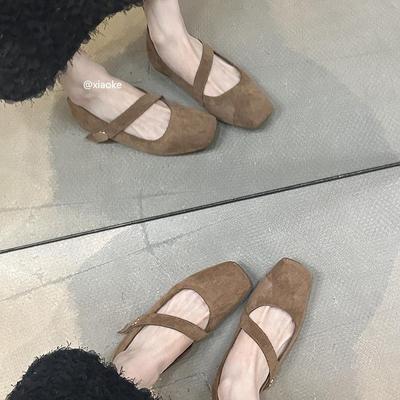 Chaussures plates pour femmes à bout carré rétro et décolleté bas, nouveau modèle 2025, style français du soir, tempérament en daim pour le travail, chaussures Mary Jane