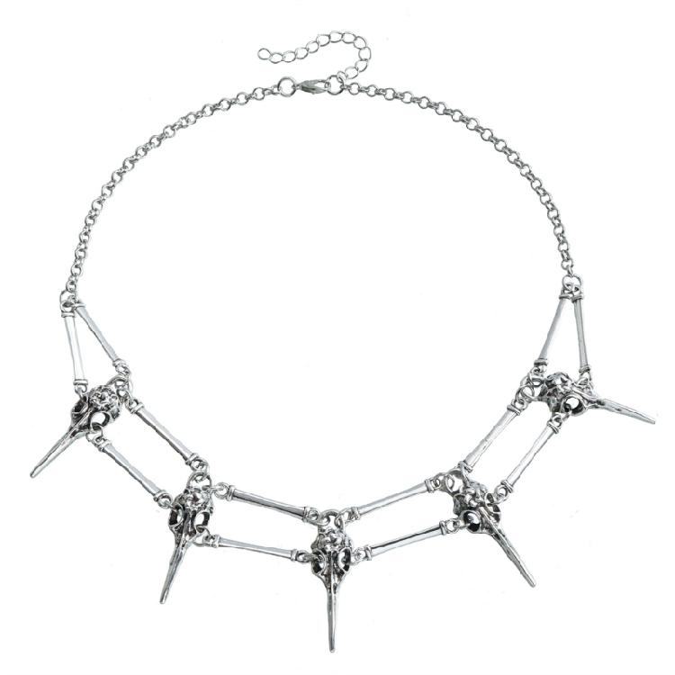 Elegante gotische Vogelschädel-Halskette, die jedem Outfit einen Hauch von Geheimnis verleiht. Modisches gotisches Accessoire mit Legierungstextur.