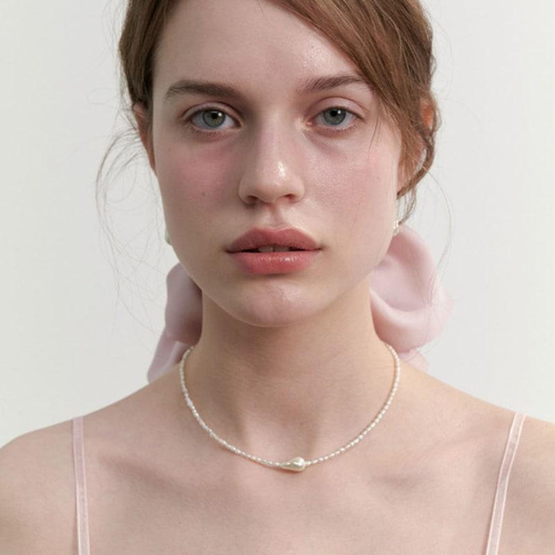 LOVE ME MONSTER Essential Satin Scrunchy XL (L241MHA040)