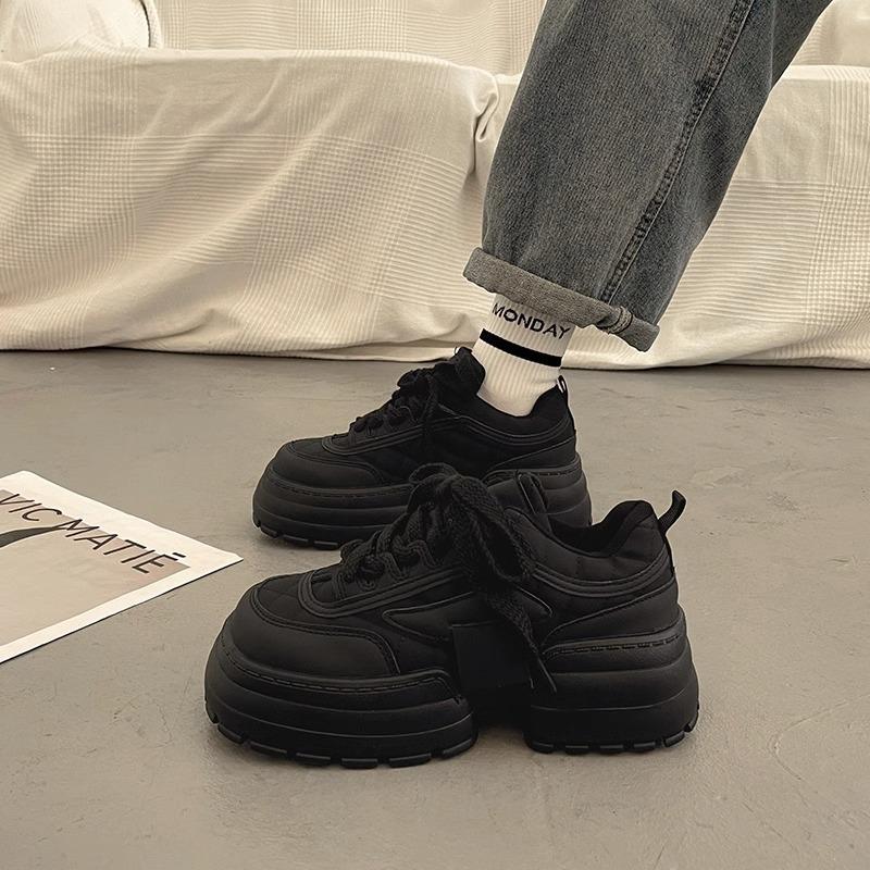 

Popular 2025 black platform white shoes women s spring and autumn heightening board shoes dad shoes ins tide small heightening shoes 40 чорний