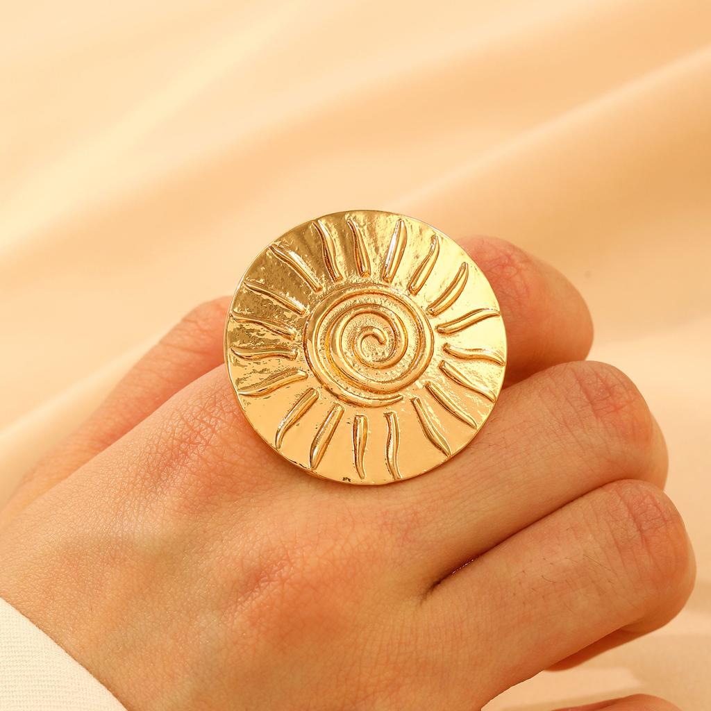 High quality 2026 exaggerated punk open ring female niche retro geometric irregular hollow texture index finger ring