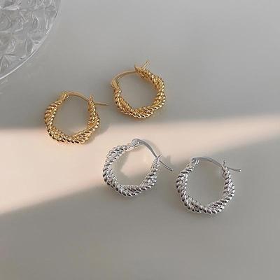 Twisted Korean-Style Minimalist Knot Earrings: Blogger-Recommended Women's Trend