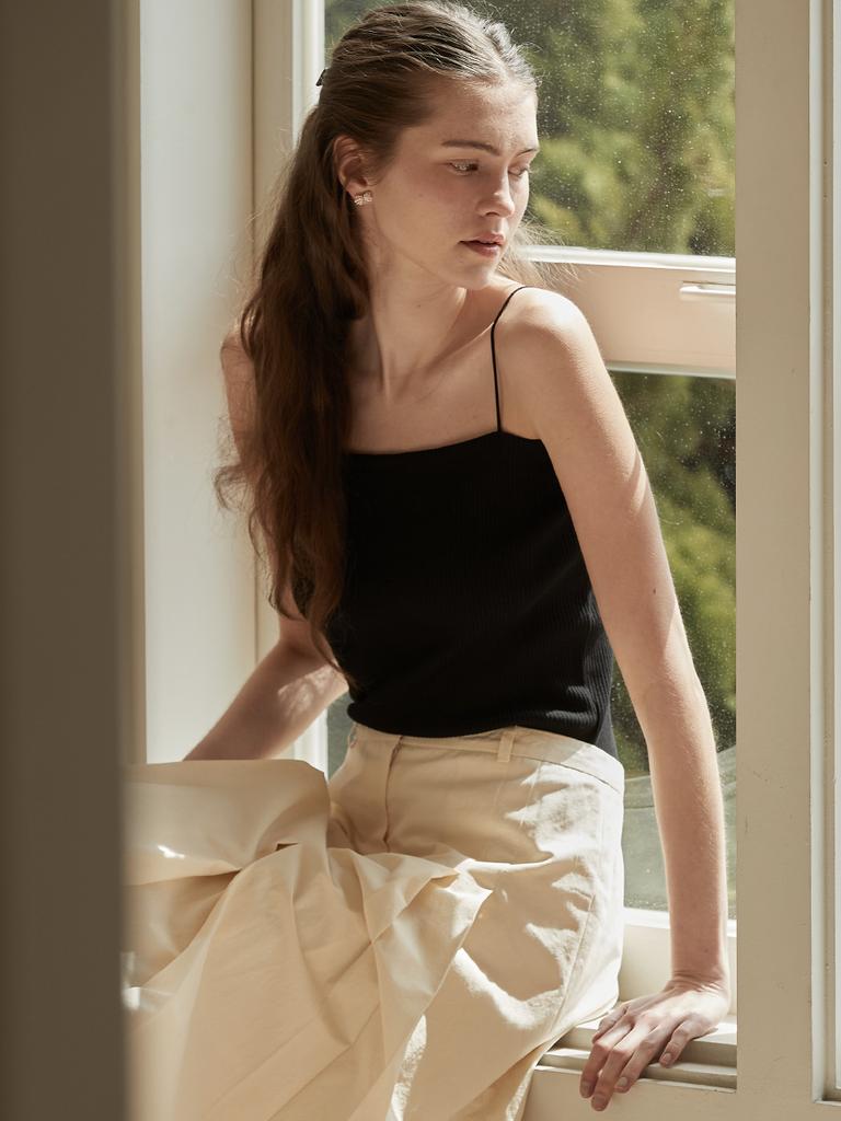 BEMUSE MANSION Inner Sleeveless Top - Off White