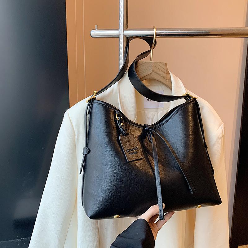 Large Capacity Bag Women's New Shoulder Bag Commuter Messenger Tote Bag