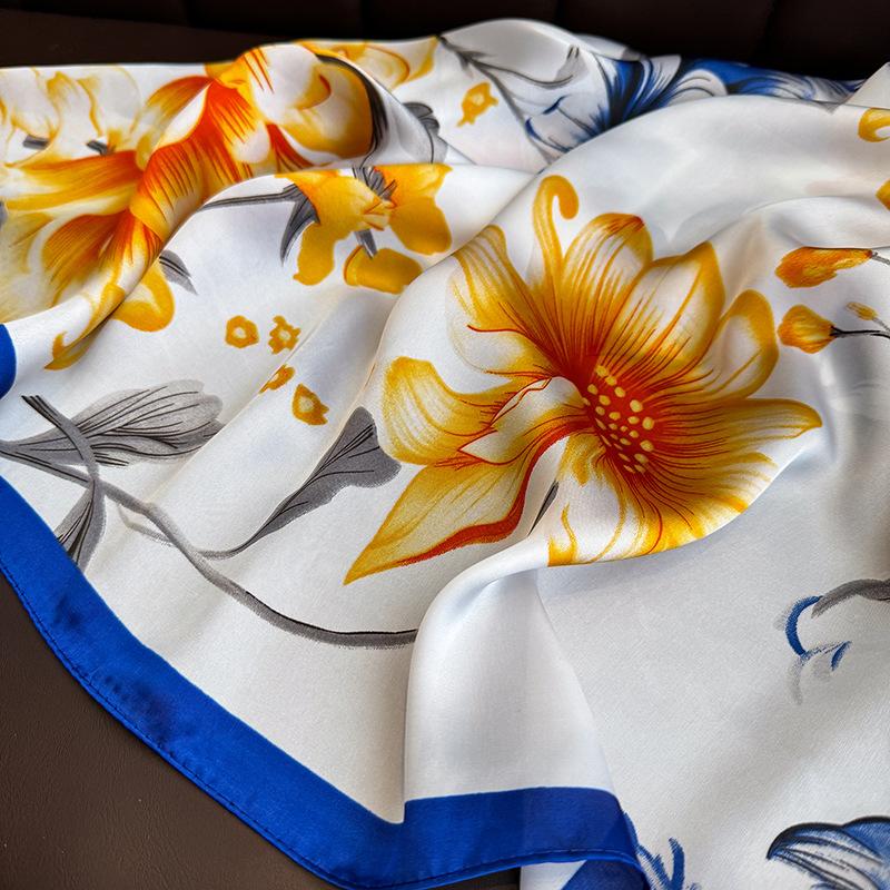 Spring and summer high-end French floral printing thin square scarf women's trend matching scarf holiday fashion small gift