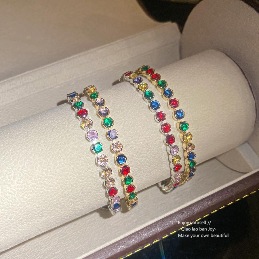 Elegantes Armband mit rundem Zirkon-Verschluss für Damen mit geometrischem Design und luxuriösem Stil