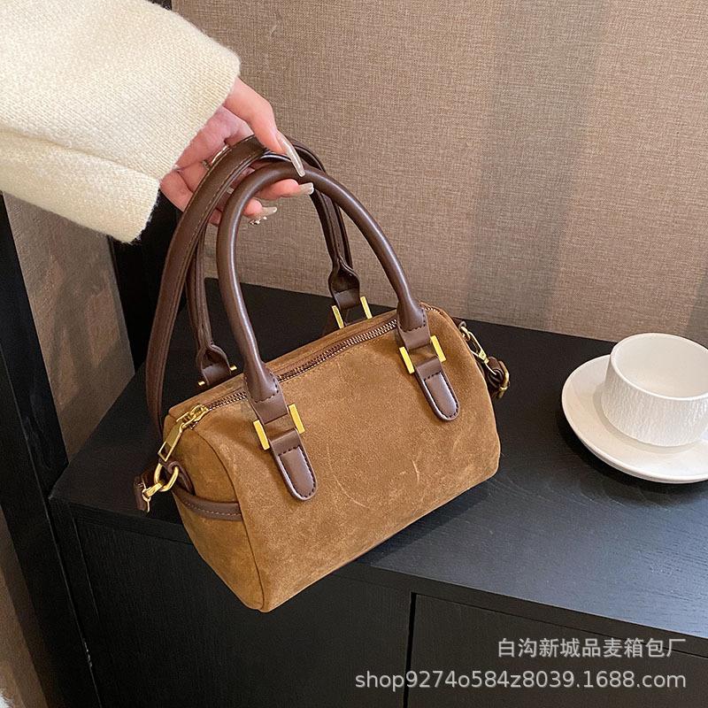 This Year's Popular Fashion Handbag Women's 2025 New Temperament Suede Shoulder Bag Foreign Style Crossbody Bag